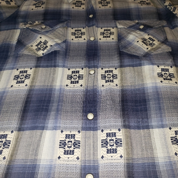 Snap up shirt - Picture 2 of 3